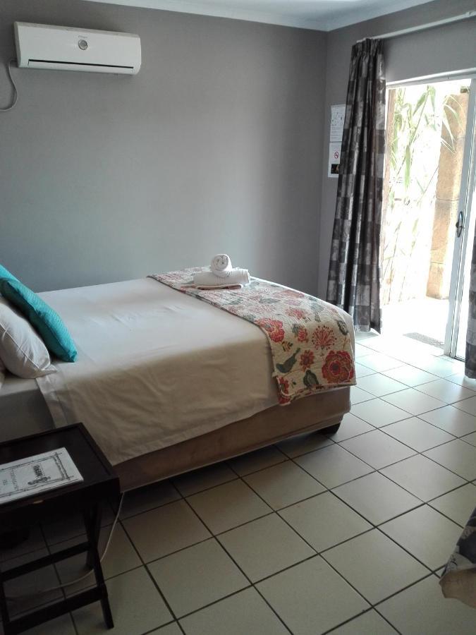 Waterside Lodge Cc Piet Retief Ngoại thất bức ảnh