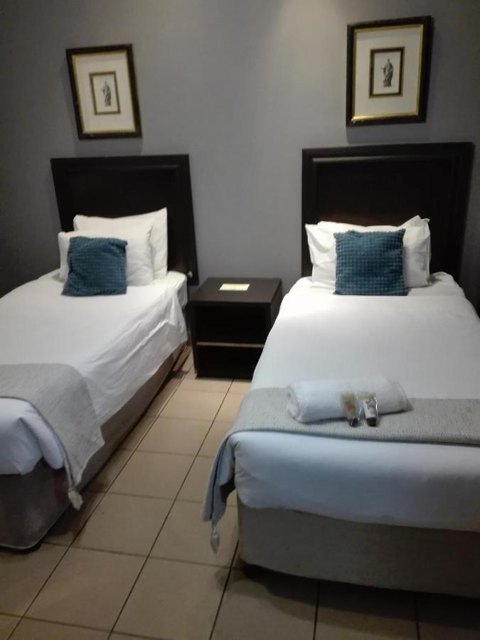 Waterside Lodge Cc Piet Retief Ngoại thất bức ảnh