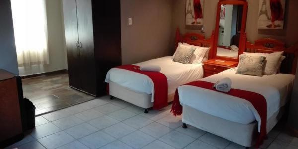 Waterside Lodge Cc Piet Retief Ngoại thất bức ảnh